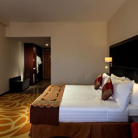 Taw Win Garden Hotel Rangum Exterior foto