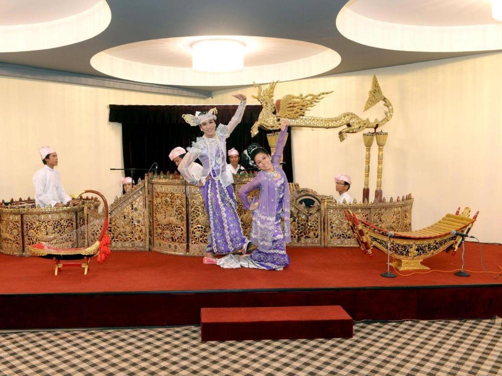 Taw Win Garden Hotel Rangum Exterior foto