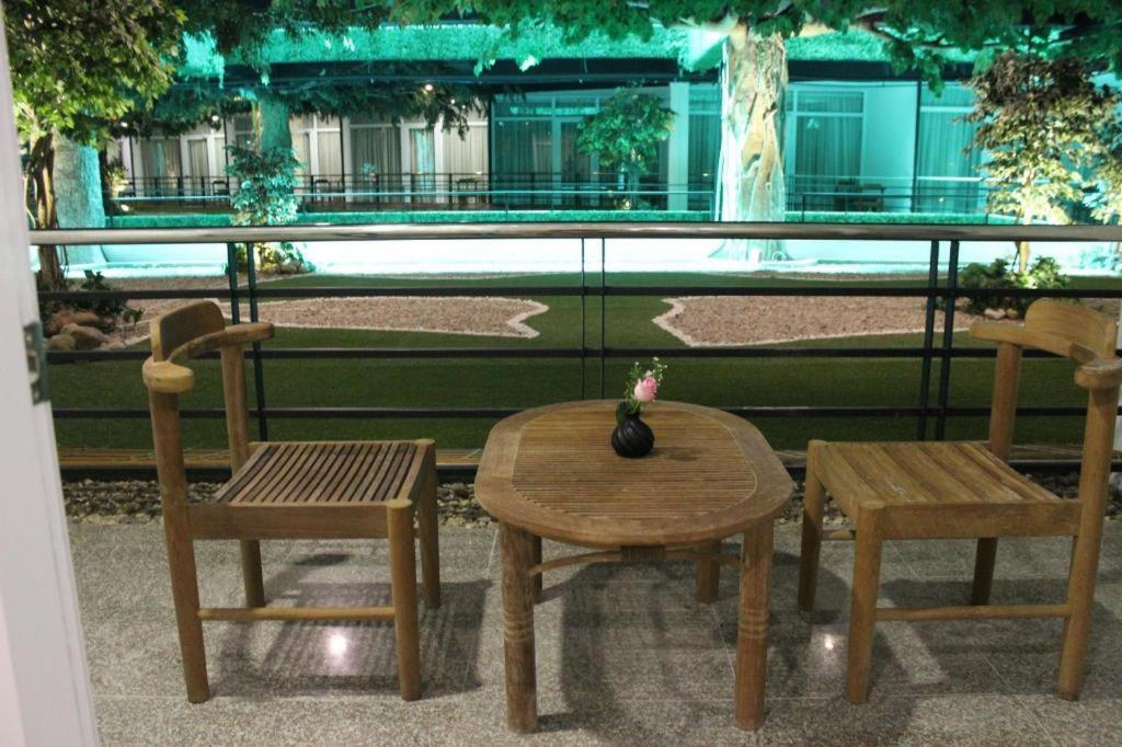 Taw Win Garden Hotel Rangum Exterior foto